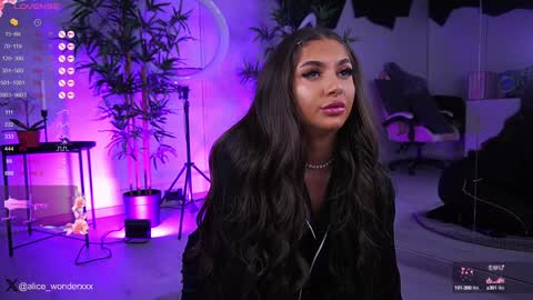 Vanessa Simon online show from 14, 1, 2025