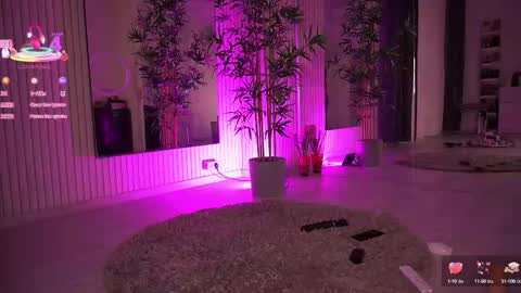 Vanessa Simon online show from 2, 3, 2025