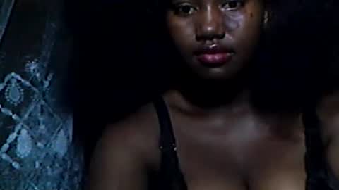 vaniah321 online show from 10, 1, 2025