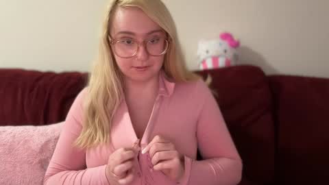 vanillapuddingpie online show from 27, 1, 2025