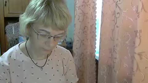 Vanillaxcreamy online show from 8, 12, 2024