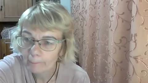 Vanillaxcreamy online show from 15, 12, 2024