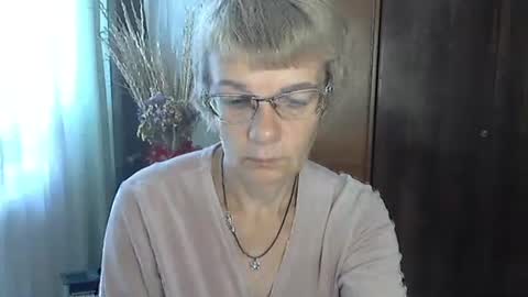 Vanillaxcreamy online show from 15, 10, 2025