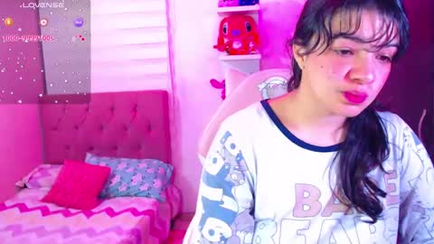 Snapshot of vannessa_shy chatting on 18, 1, 2025 Vanesa online show from 18, 1, 2025