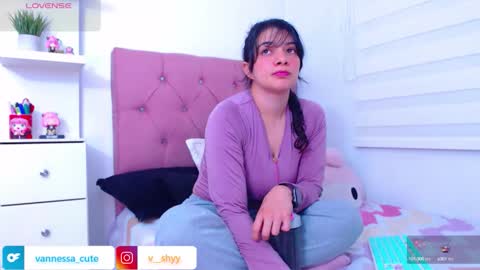 Snapshot of vannessa_shy chatting on 9, 9, 2025 Vanesa online show from 9, 9, 2025