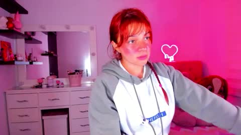 Snapshot of vannessa_shy chatting on 7, 6, 2026 Vanesa online show from 7, 6, 2026