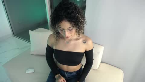 varenka_ivanova22 online show from 20, 4, 2026