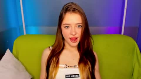 Snapshot of vasilisalove chatting on 20, 6, 2026 VasilisaLove online show from 20, 6, 2026