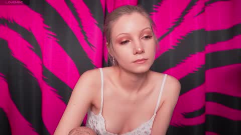 Snapshot of vasya_sylvia chatting on 17, 9, 2025 Vasya Sylvia online show from 17, 9, 2025