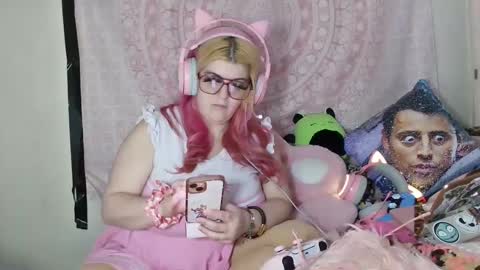 Snapshot of veelehanex3 chatting on 4, 3, 2025 Veronica Lehane online show from 4, 3, 2025