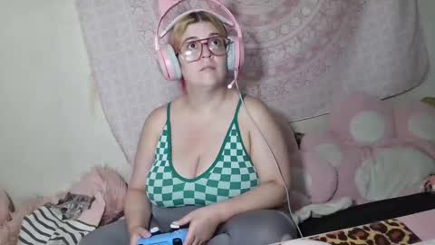 Snapshot of veelehanex3 chatting on 20, 9, 2025 Veronica Lehane online show from 20, 9, 2025