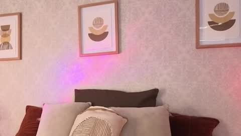 Vee Simons online show from 20, 10, 2025