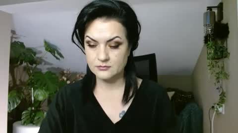 VeilRoom online show from 20, 2, 2026