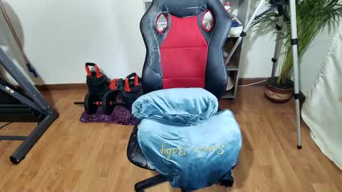 Im VelaI will be Christmas and New Year with my family December 22 to January 13 I will miss you guys. online show from 11, 3, 2025