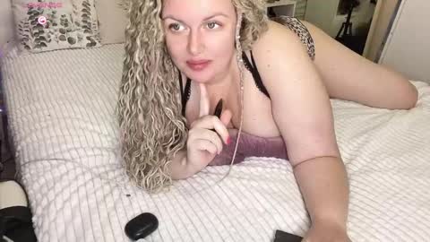 vellinka online show from 10, 10, 2025