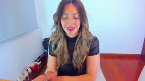 Snapshot of velourmuse chatting on 16, 5, 2026 Sara online show from 16, 5, 2026