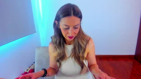 Snapshot of velourmuse chatting on 25, 5, 2026 Sara online show from 25, 5, 2026