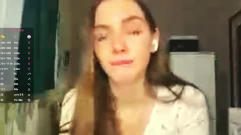 Snapshot of veluxe chatting on 30, 4, 2026 Nia online show from 30, 4, 2026