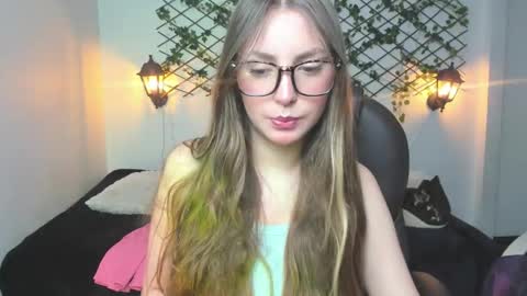 Sophi  online show from 25, 3, 2026