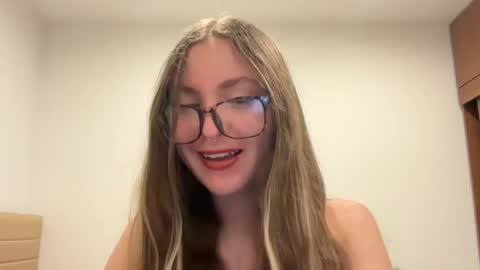 Sophi  online show from 14, 7, 2026