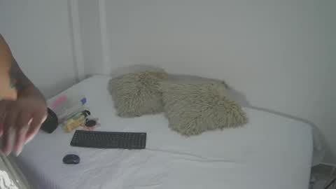 velvet_cartter online show from 24, 4, 2026