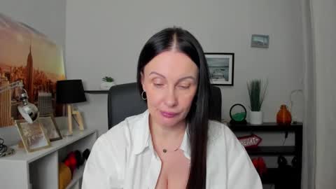 Jasmine online show from 8, 10, 2025