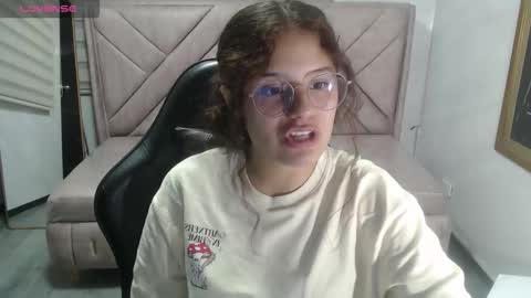 velvet_moon_v online show from 26, 2, 2026