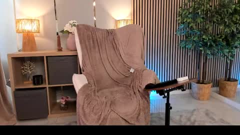 Velvet online show from 16, 5, 2026