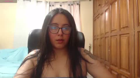 Snapshot of venus_cat_ chatting on 25, 6, 2026 Venus online show from 25, 6, 2026