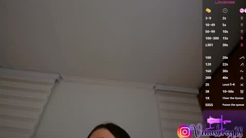 Snapshot of venus_leroy chatting on 13, 11, 2025 Venus online show from 13, 11, 2025