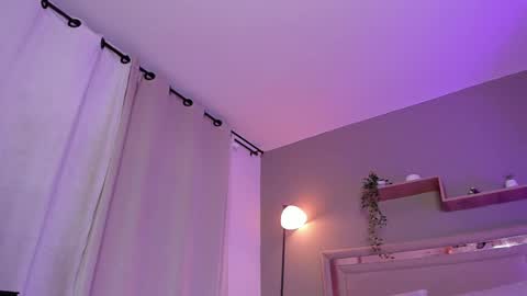 Snapshot of venus_reid chatting on 30, 1, 2025 venus_reid online show from 30, 1, 2025