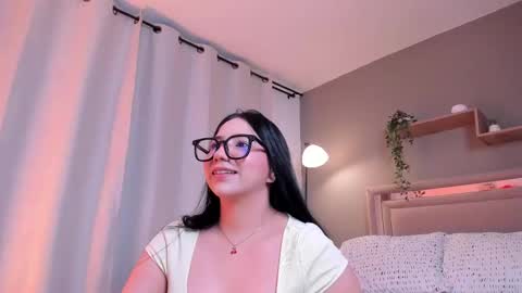 Snapshot of venus_reid chatting on 18, 9, 2025 venus_reid online show from 18, 9, 2025