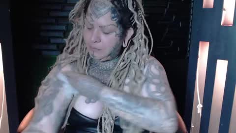 Snapshot of venus_rock chatting on 17, 4, 2026 Venus Ink online show from 17, 4, 2026