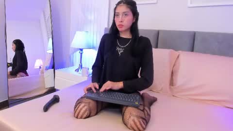 Snapshot of venus_seduccion chatting on 30, 6, 2026 VENUS online show from 30, 6, 2026