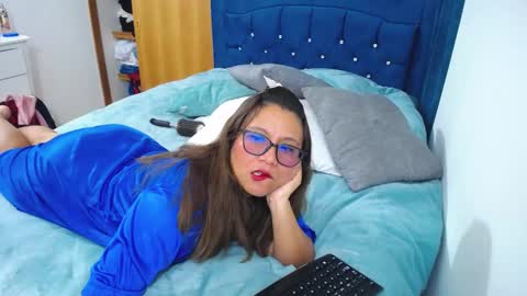 venushot1xx online show from 27, 11, 2025