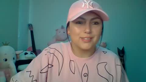 Snapshot of venusina07 chatting on 24, 4, 2026 VENUSINA07 online show from 24, 4, 2026