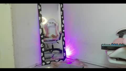 Venuss  online show from 16, 4, 2026