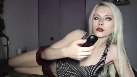 venustheflytrap online show from 23, 3, 2026