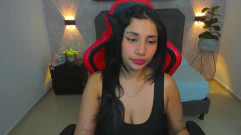 Snapshot of venuz_lee chatting on 9, 1, 2025 Nice to greet you my name is Vanessa online show from 9, 1, 2025