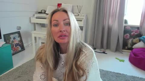 Violetta  online show from 28, 9, 2025