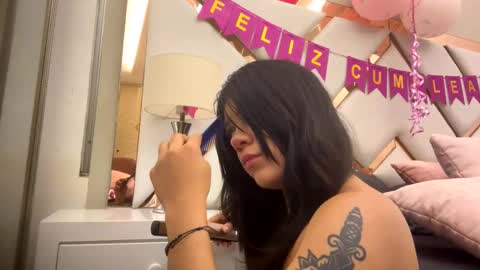 Snapshot of verokax chatting on 11, 9, 2025 Vero online show from 11, 9, 2025