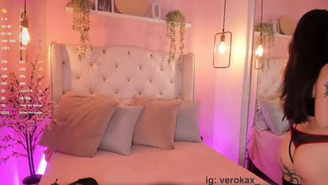 Snapshot of verokax chatting on 24, 10, 2025 Vero online show from 24, 10, 2025