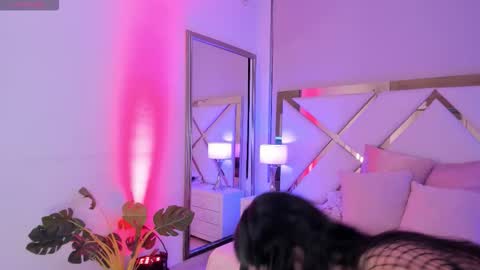 Snapshot of verokax chatting on 8, 11, 2025 Vero online show from 8, 11, 2025