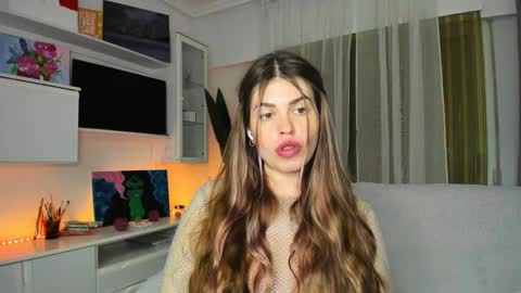 Lolitalolz online show from 4, 3, 2025