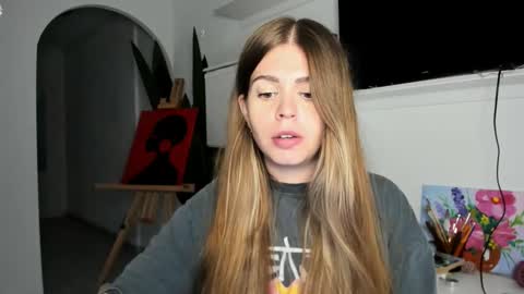 Lolitalolz online show from 4, 10, 2025