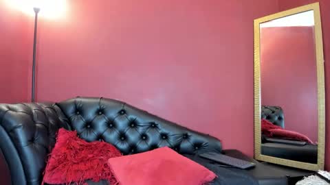 Snapshot of veroni_k4 chatting on 28, 12, 2024 Vero online show from 28, 12, 2024