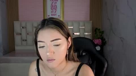 veronicaa_s online show from 28, 5, 2026