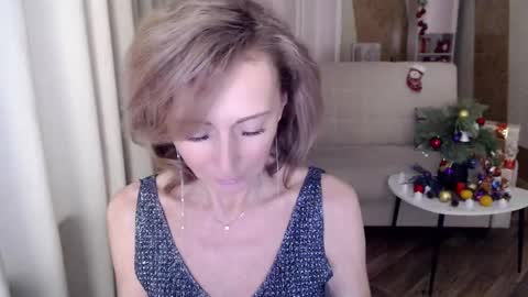 Snapshot of veronicagilbert chatting on 28, 12, 2024 Helen online show from 28, 12, 2024