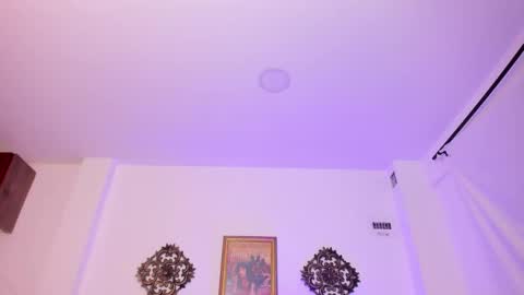 Snapshot of veronicagilss chatting on 12, 10, 2025 Veronica Gills online show from 12, 10, 2025