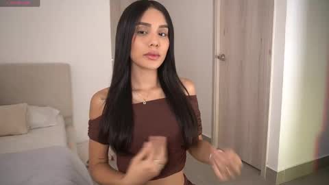  V A L  help me reach 100likes online show from 1, 4, 2026